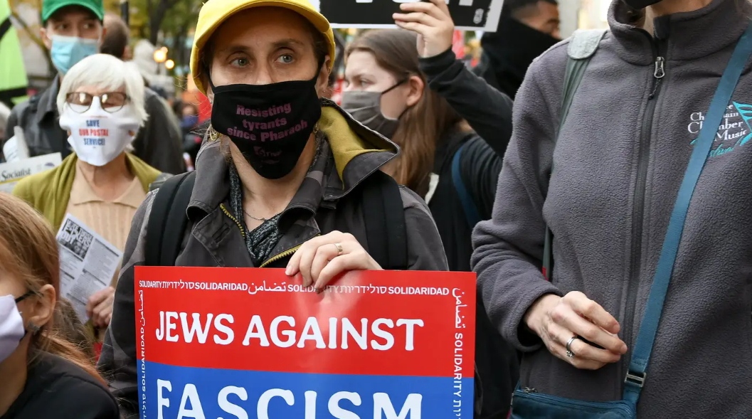 دور المنظمات اليهودية ضد سياسات ترمب