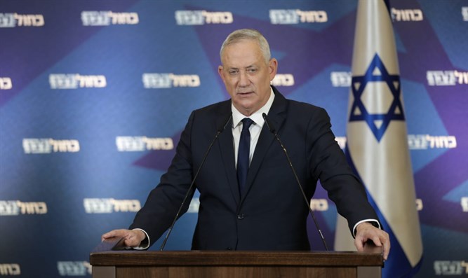 غانتس: منعنا مُحاولة إغتيال مُخططة للديمقراطية