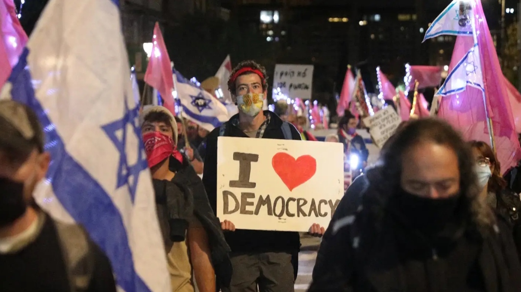 لماذا يجب على اليهود الأمريكيين رفض قانون العودة “الاسرائيلي”