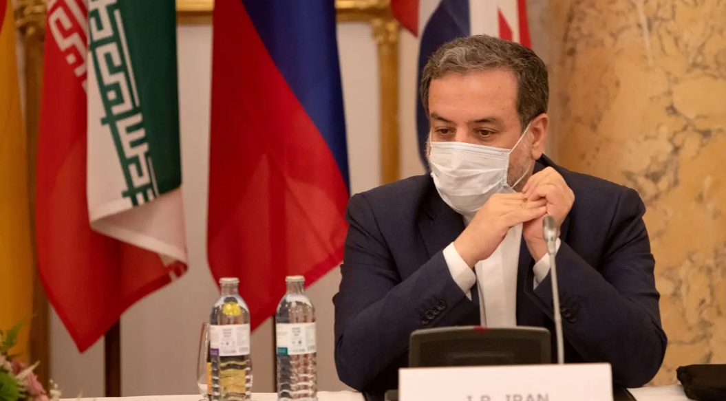 على “اسرائيل” ألا تتدخل في المحادثات النووية الإيرانية