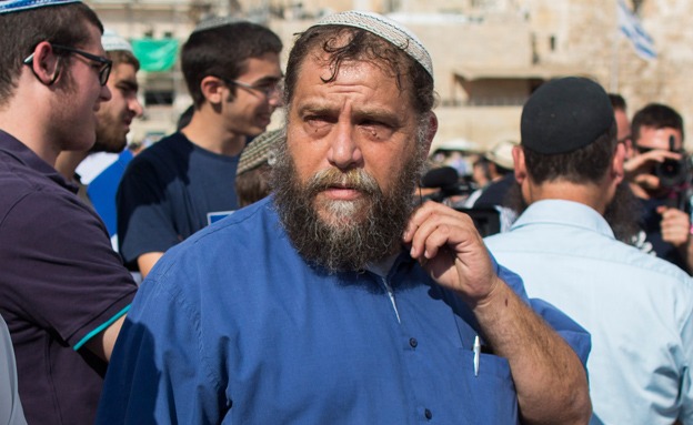 زعيم لهافا بنتسي غوفشتاين يدعو اليهود لحمل السلاح وقتل فلسطينيي الداخل: "كل يهودي بحاجة للدفاع عن نفسه"