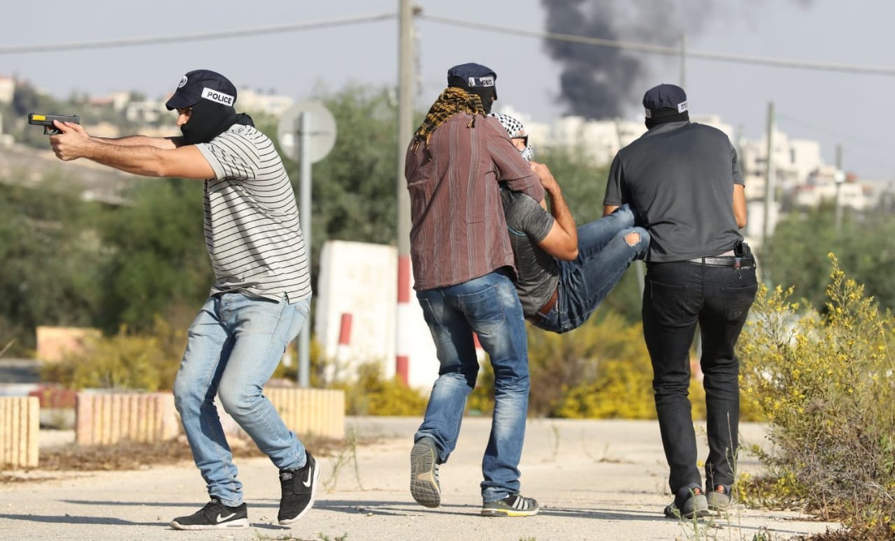 إصابة 4 جُنود لجيش الاحتلال في شُعفاط بالقدس