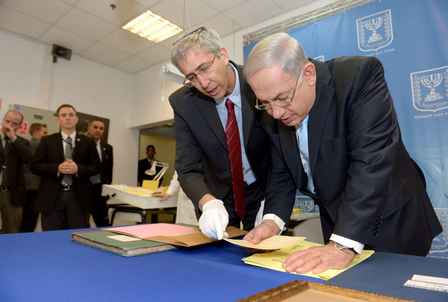 أمين "أرشيف دولة الاحتلال" السابق: تمزيق الوثائق في مكتب رئيس الوزراء - خُطوة غير مسبوقة وغير ديمقراطية