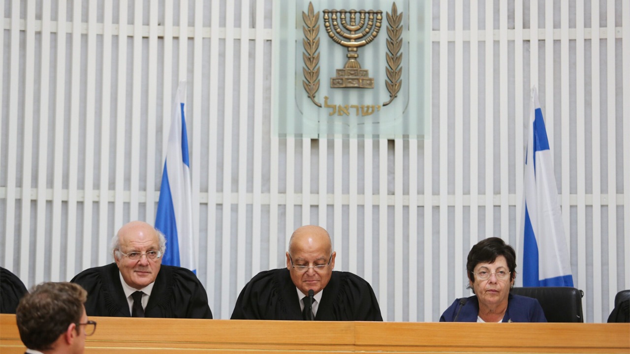 قانون جديد لحماية جواسيس الكيان