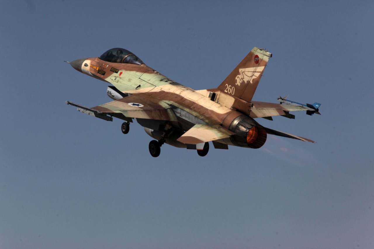 الطائرات المقاتلة F16 تُستخدم للتدريب