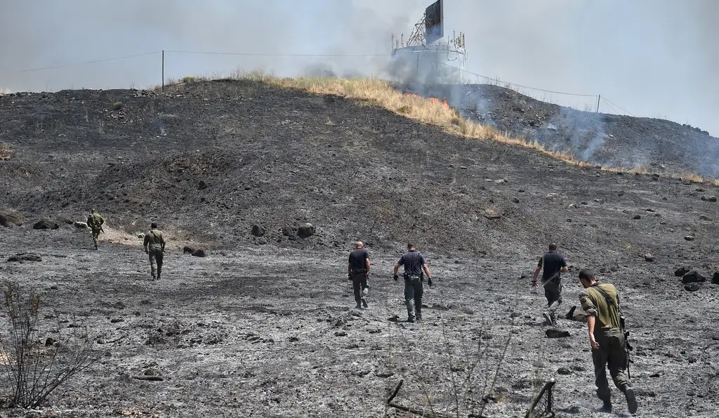 أمام ثلاث جبهات