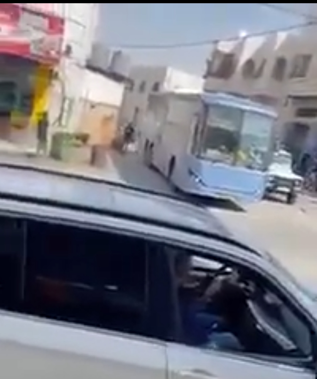 شاهد: إنقاذ حافلة جُنود جولاني دخلت الخليل