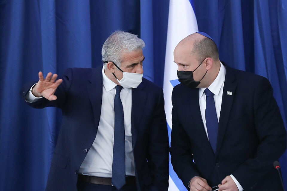 التحطيم الذاتي.. نهاية الائتلاف وشيكة