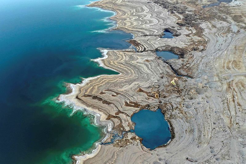 "البحر الميت، بحر آخذ في الاختفاء"