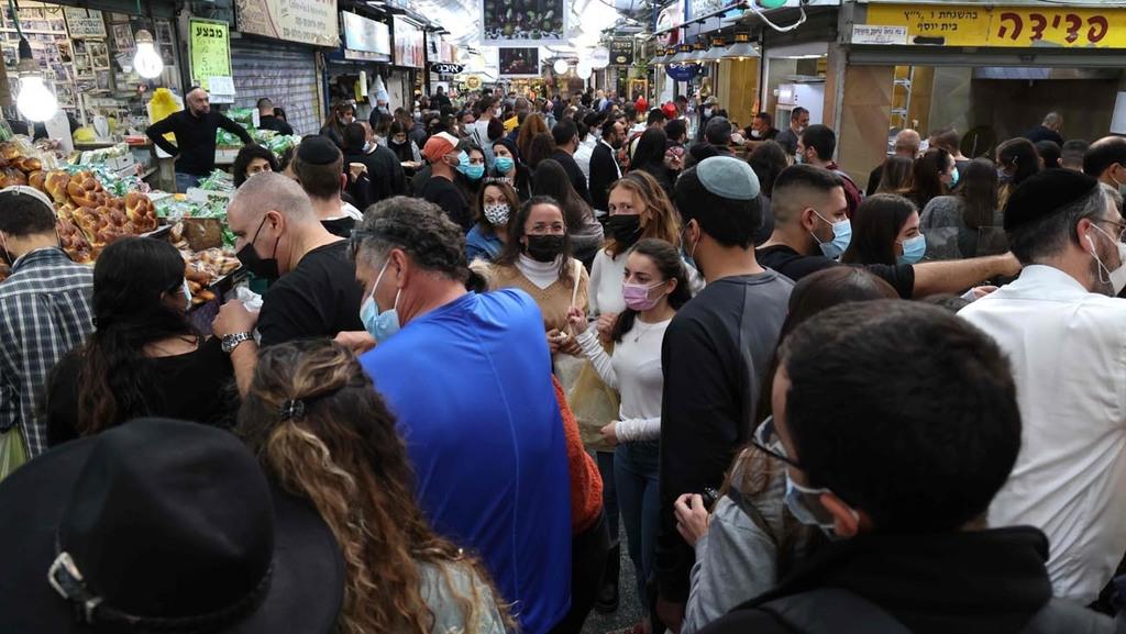 إما أن تكون سنغافورة أو تكون بنغلاديش: "إسرائيل" مزدحمة بمزيج كارثي