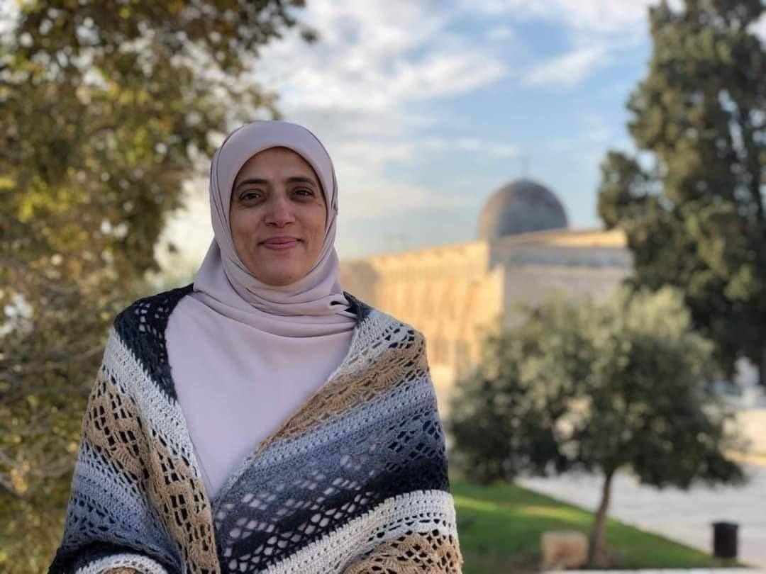 أفراد أمن مستشفى "كابلان" يعتدون على المرابطة المقدسية خديجة خويص