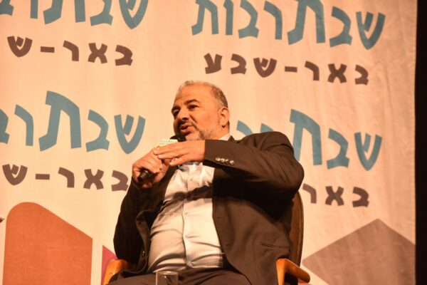 عباس: "البرنامج النووي الإيراني ليس خطرا وجوديا على "إسرائيل""