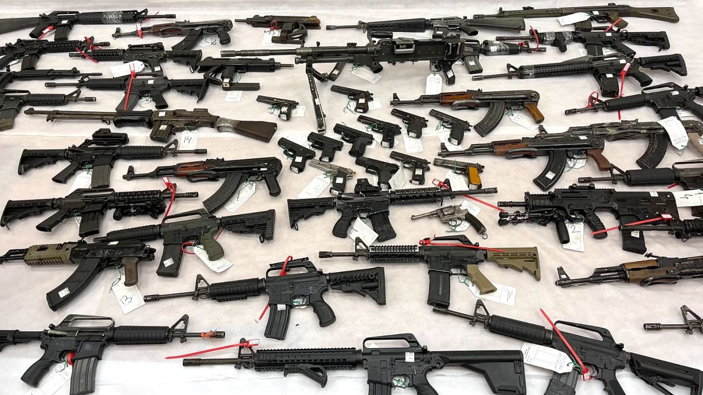 شرطة العدو: "تم اعتقال أكثر من 78 من كبار تُجار الأسلحة في إسرائيل بفضل عميل سري"