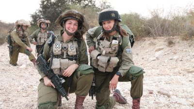 قسم القوى البشرية في جيش العدو يقلص 1500 وظيفة لصالح وظائف مهنية