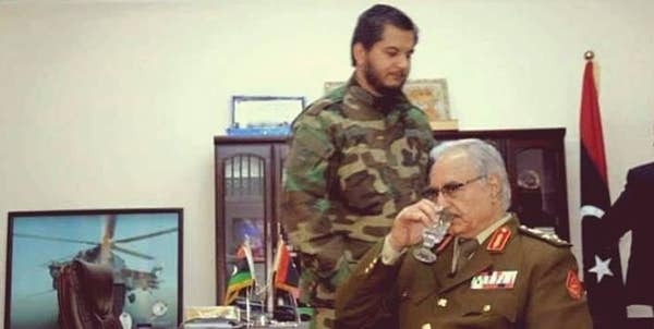 ما الذي يبحث عنه نجل الجنرال الليبي في مطار بن غوريون؟
