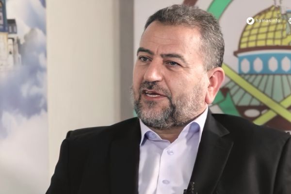 الشيخ صالح العاروري ..ثقة بالقدرات أكدها الميدان وعقلية فذة مبهرة أكدتها الكلمات