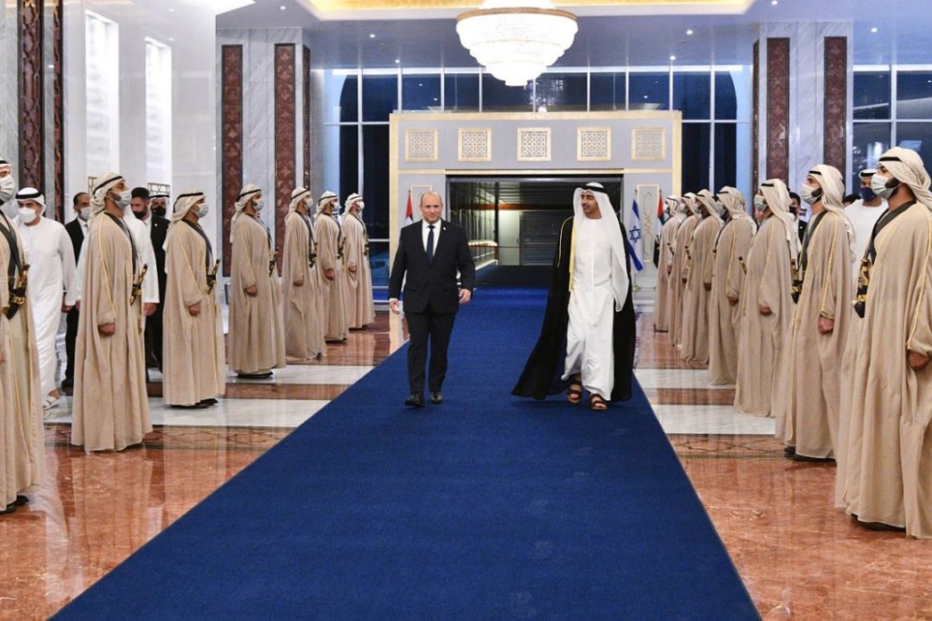 بيبي "نتنياهو" رأى الأرض الموعودة ... لكن بينت دخل التاريخ