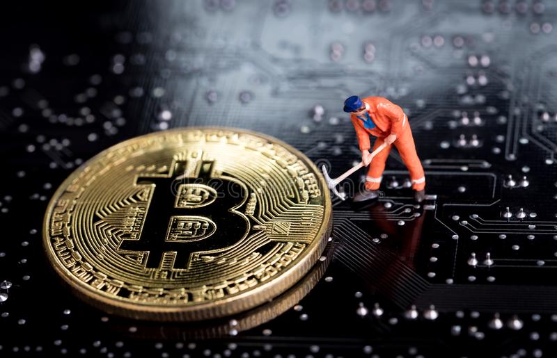 تعدين العملات الرقمية المشفرة يتسبب بتوقف 3 محطات توليد كهرباء في كازخستان