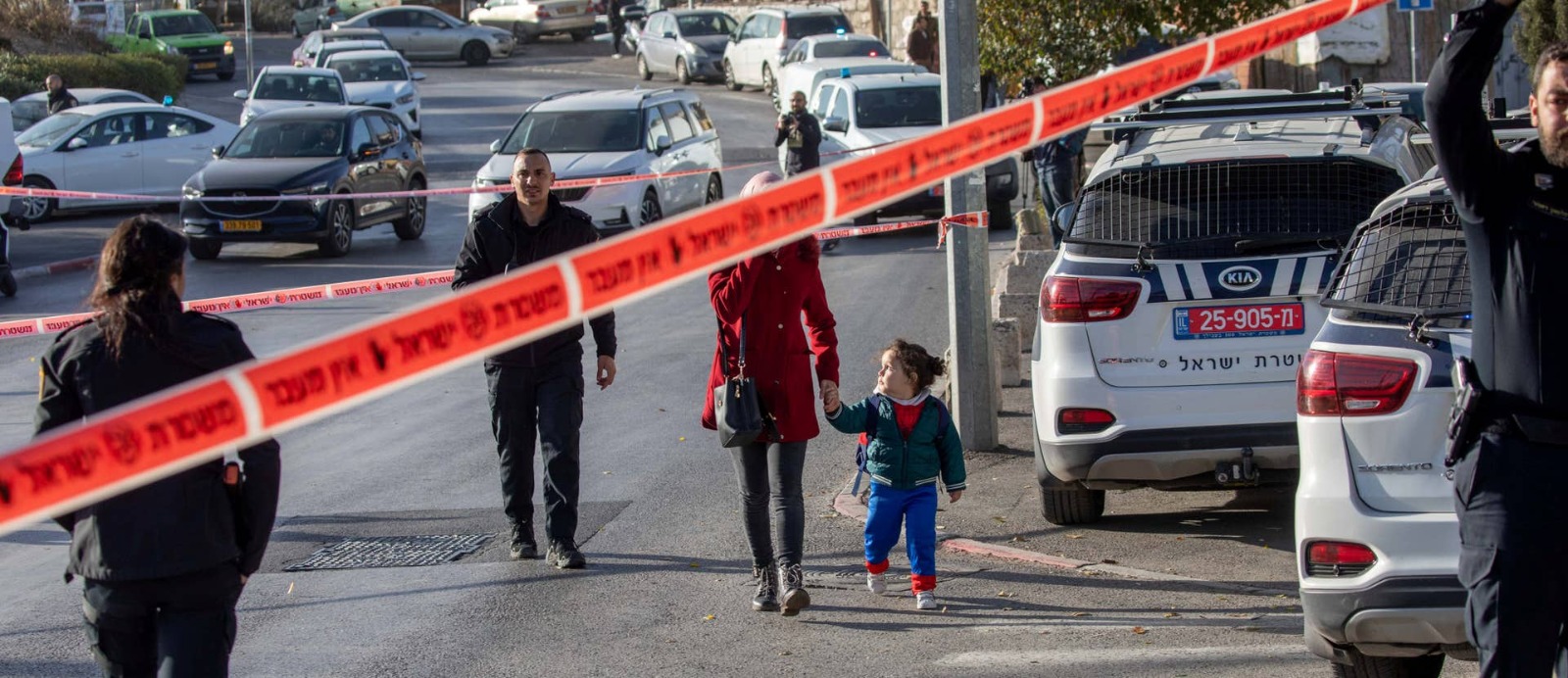 عندما تطعن فلسطينية تبلغ من العمر 14 عامًا جارتها اليهودية بسكين مطبخ، يجب على المرء أن يتساءل عن السبب!!؟