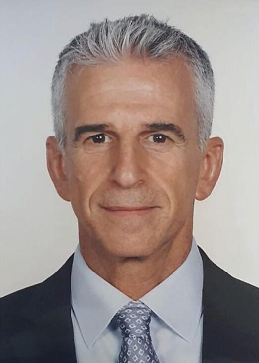 رئيس قسم العمليات الخاصة بالموساد، يترك الجهاز ويتقاعد