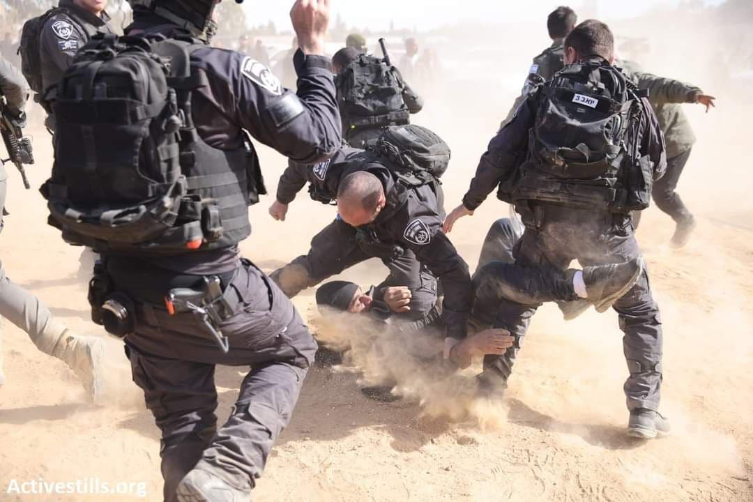 اعتقالات بعد تجدد المواجهات في النقب رغم الأنباء عن الوصول إلى اتفاق