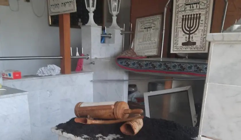 تعرض كنيس يهودي للنهب في "تل أبيب"