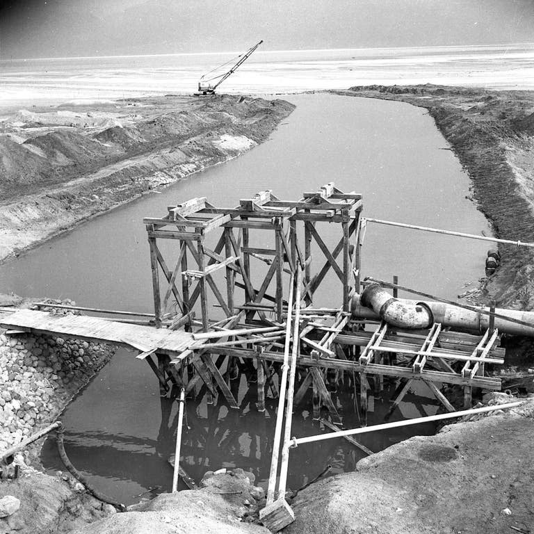 كيف دمرت "إسرائيل" البحر الميت عمداً؟