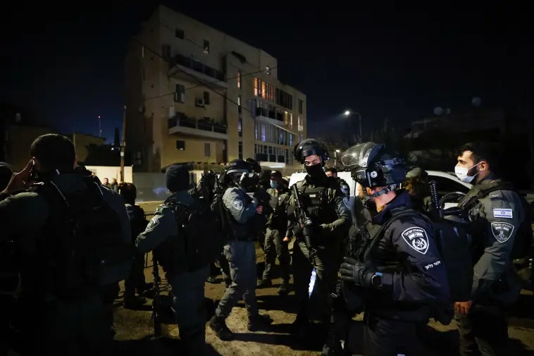 العدو يخشى من ردة فعل المقاومة بغزة