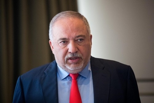 ليبرمان مهاجما نتنياهو: "إسرائيل" في طريقها إلى أزمة اقتصادية غير مسبوقة