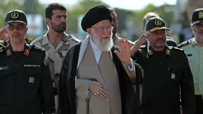 بايدن يدرس شطب الحرس الثوري من قائمة "الإرهاب" الأمريكية