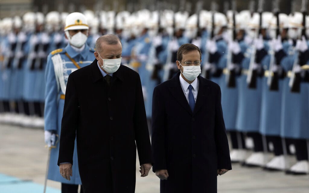 العلاقات "الإسرائيلية" التركية بعد زيارة هرتسوغ.. كيف تسير الأمور؟