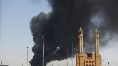 بينت للسعودية: "إسرائيل" تعرب عن أسفها لهجوم الحوثيين وإيران لا تعرف حدودا