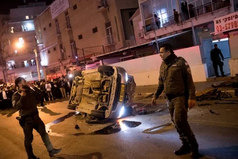 تقديرات الشاباك: منفذ عملية "بني براك" استلم البندقية بعد دخوله "إسرائيل"