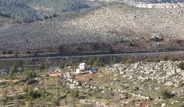 مستوطنون يقيمون بؤرة استيطانية بالقدس