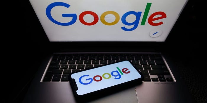 روسيا تهدد بفرض عقوبات على جوجل وويكيبيديا بسبب المحتوى المزيف