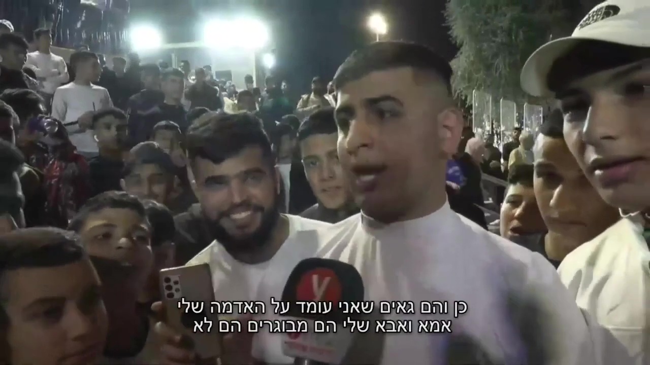 موقع واينت يتجول في #باب_العامود ويلتقي مع الشباب الفلسطيني هناك