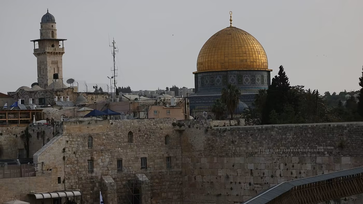 هل يوسع "الأقصى في خطر" دائرة الدفاع عنه خارج القدس والضفة؟