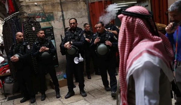 "موجة عنف إسرائيلية" تتخطى القدس.. لكن التوترات ما زالت ظاهرة