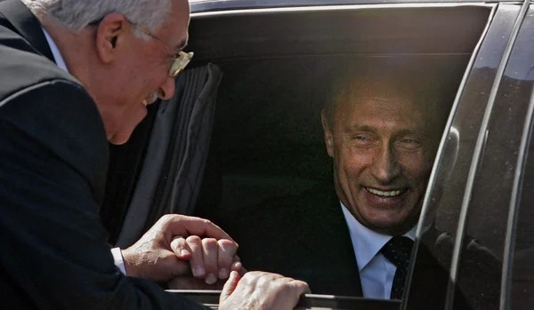 بوتين يؤيد الفلسطينيين بشأن تصعيد الأقصى