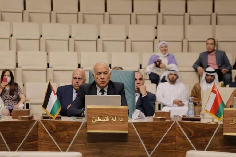 أٌُفول حكم "عباس": أزمة في فتح وقيادة السلطة الفلسطينية