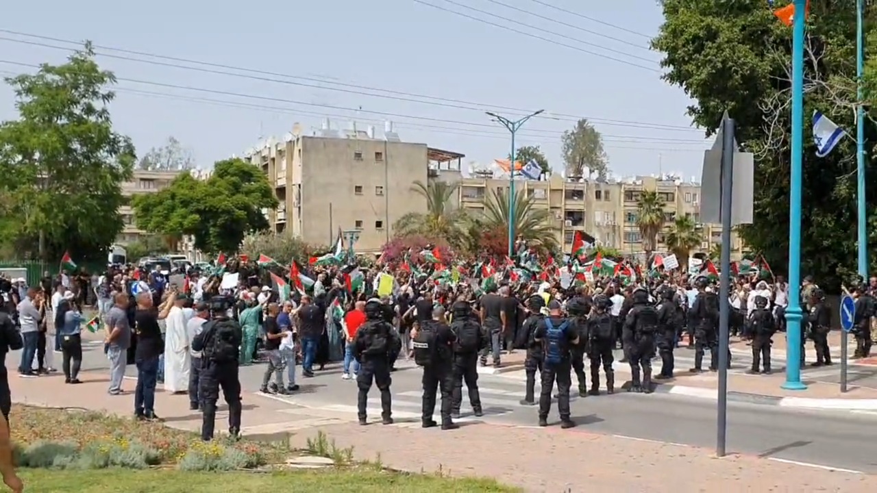 شاهد: مظاهرة حاشدة في مدينة اللد إحياء لذكرى "معركة سيف القدس"