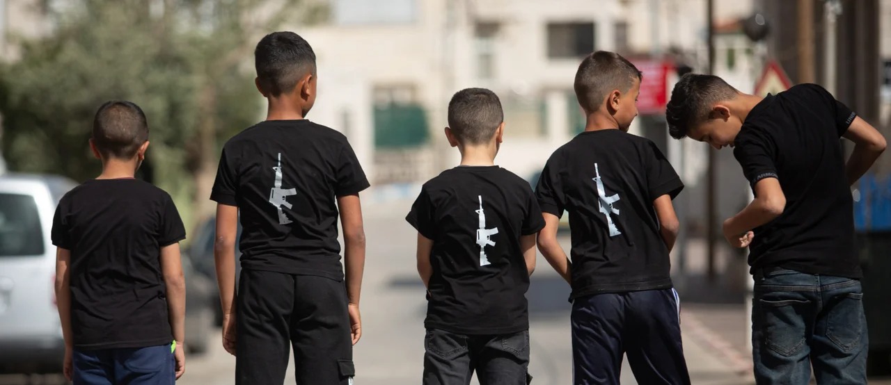 "M16"  أشهر بندقية لدى جيش العدو أصبحت شعاراً للشجاعة