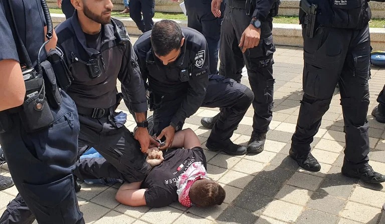 "نعلن أننا أسكتنا الانتفاضة رغم عشرات العمليات والتحريض اليومي"