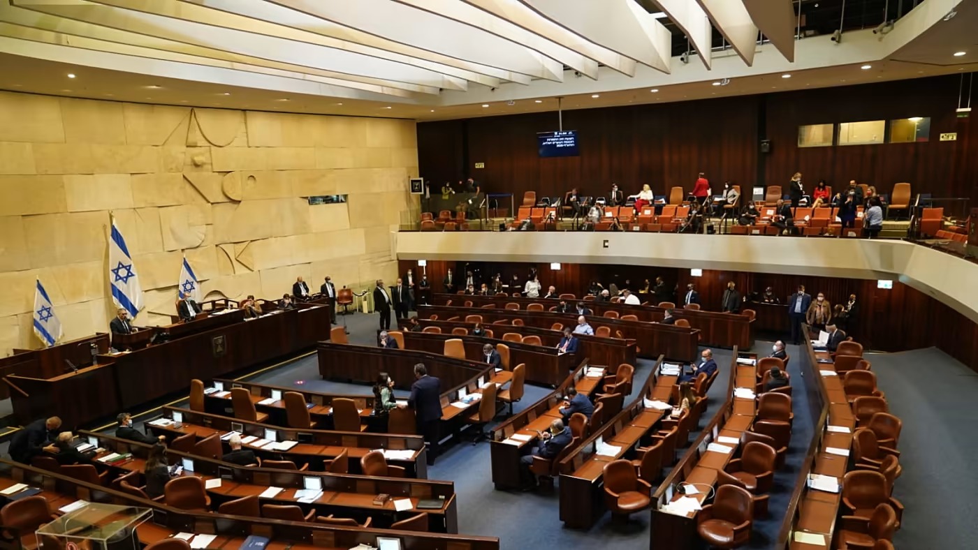 معضلة المواعيد.. والسباق على التشريع لحل الكنيست