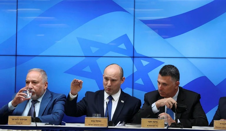 يجب قول الحقيقة: فشل "بينت" و"ساعر" و"ليبرمان" في إيجاد بديل لنتنياهو