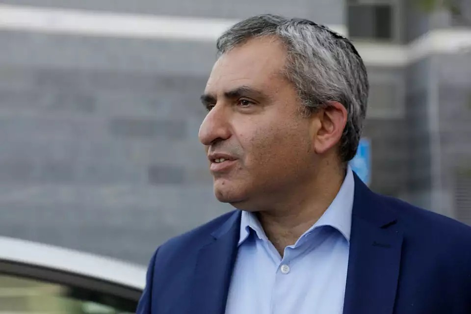 هل هي نهاية الائتلاف؟ إلكين طلب ترك الحكومة وتعيينه رئيسًا للوكالة اليهودية