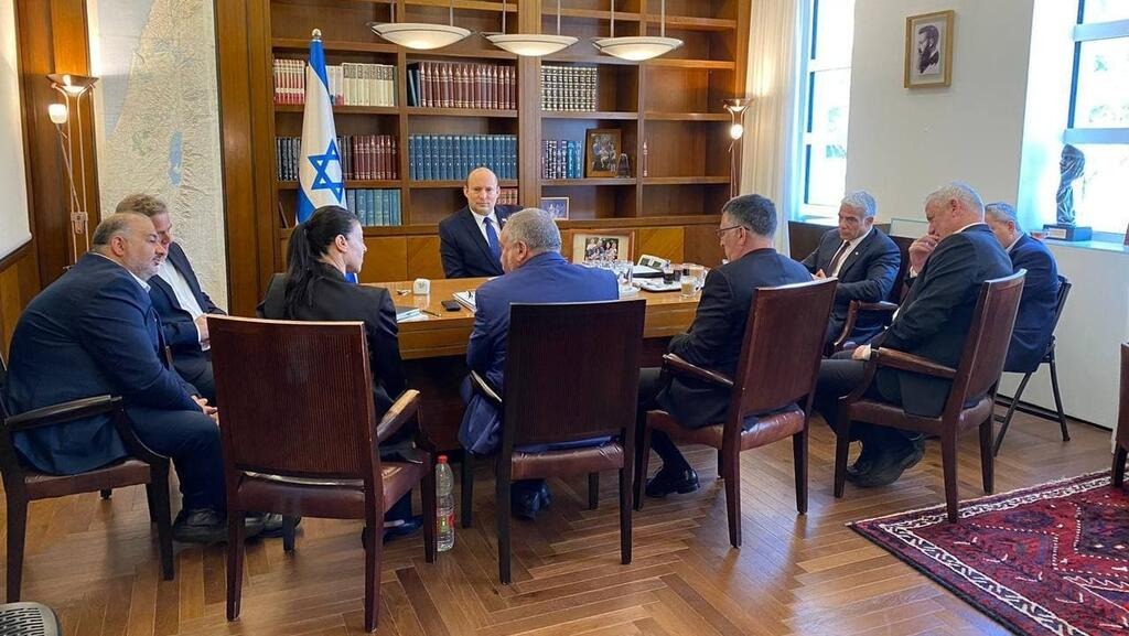 إنذار أحمر للائتلاف