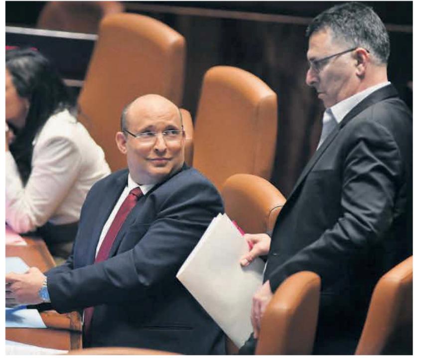 عندما يقرر "التحالف" الإطاحة بنفسه