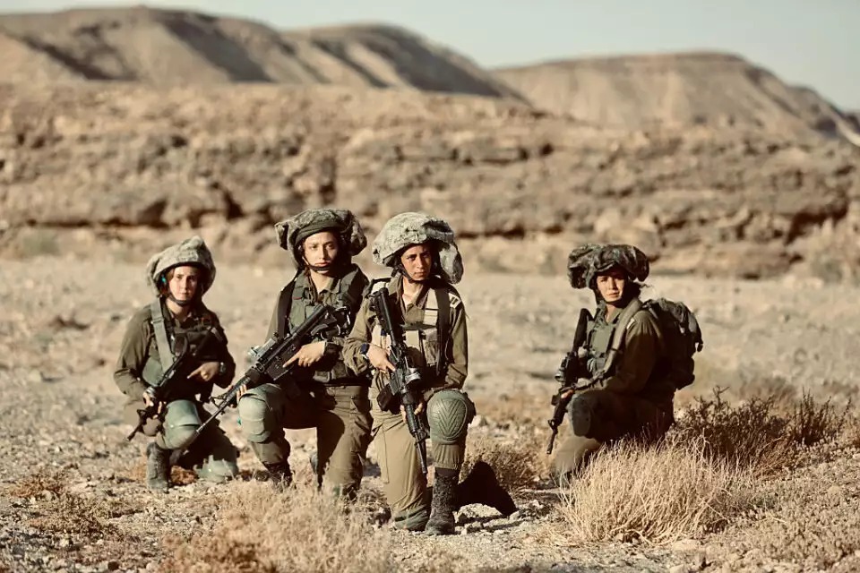 جيش العدو يعتزم دمج النساء في"وحدة النخبة" التابعة لسلاح الهندسة