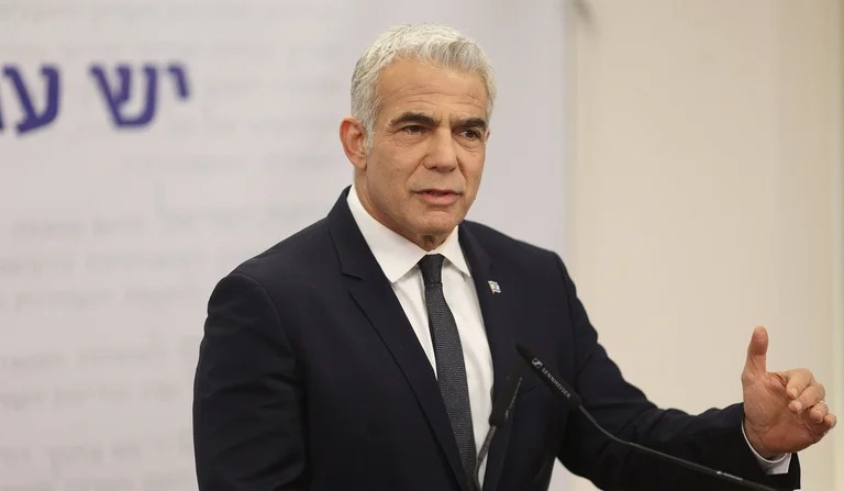 لابيد.. أي مستقبل سينتظرك؟